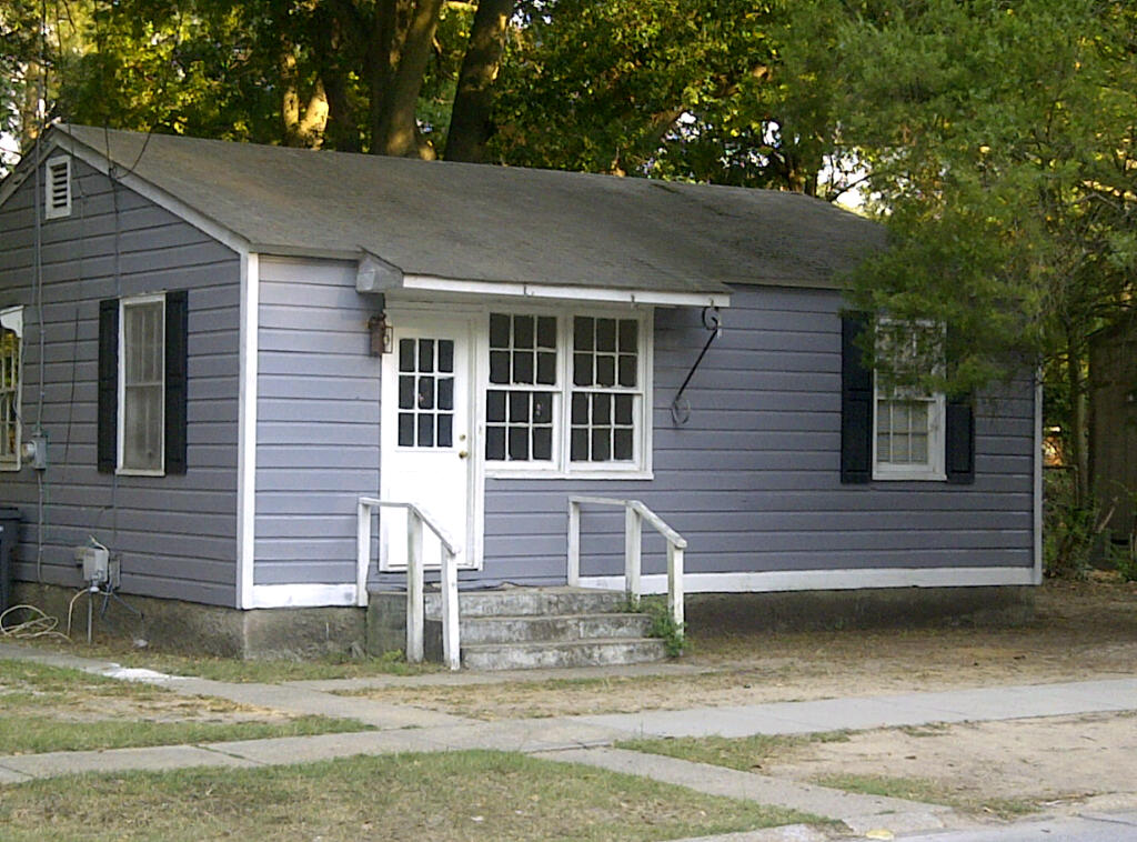 1242 Holden Drive